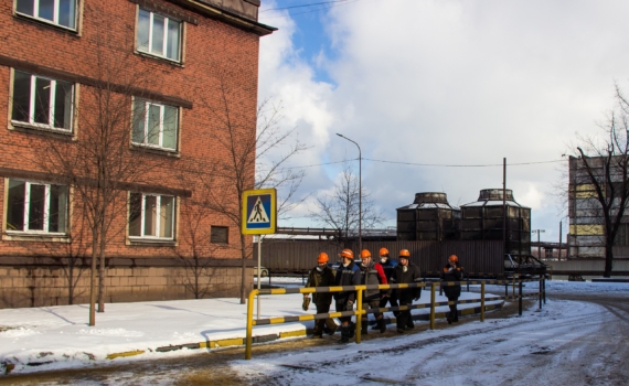 Проблему кадрового голода в промышленности РФ не решить без увеличения количества бюджетных мест и снижения цен на подготовку специалистов