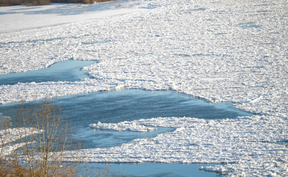 Томичам напомнили правила поведения на водоемах в осенне-зимний период Томичам напомнили правила поведения на водоемах в осенне-зимний период