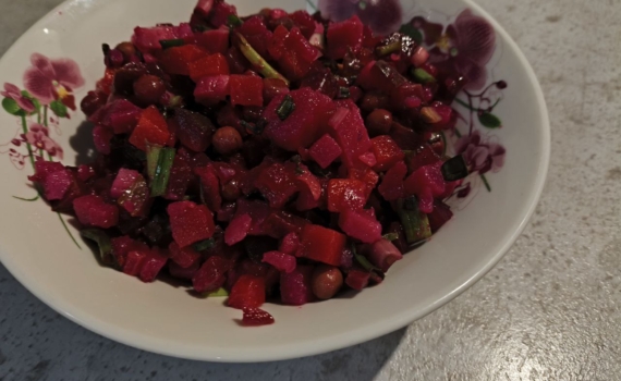 Вкуснее, чем в ресторане: готовим свеклу так, чтобы она таяла во рту — лайфхак, о котором вы не знали Вкуснее, чем в ресторане: готовим свеклу так, чтобы она таяла во рту — лайфхак, о котором вы не знали