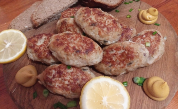 Котлеты по-киевски для ленивых хозяек: ужин как из ресторана за полчаса – взрослые и дети обожают Котлеты по-киевски для ленивых хозяек: ужин как из ресторана за полчаса – взрослые и дети обожают