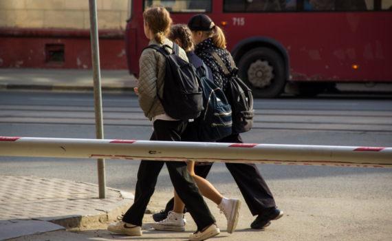 Ахмедова: Позор опеке: дети страдают, а взрослые молчат Ахмедова: Позор опеке: дети страдают, а взрослые молчат