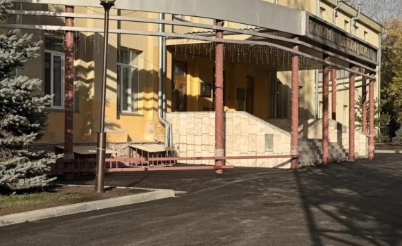 Губернатор Владимир Мазур выделил дополнительные средства на обновление Томского кадетского корпуса Губернатор Владимир Мазур выделил дополнительные средства на обновление Томского кадетского корпуса